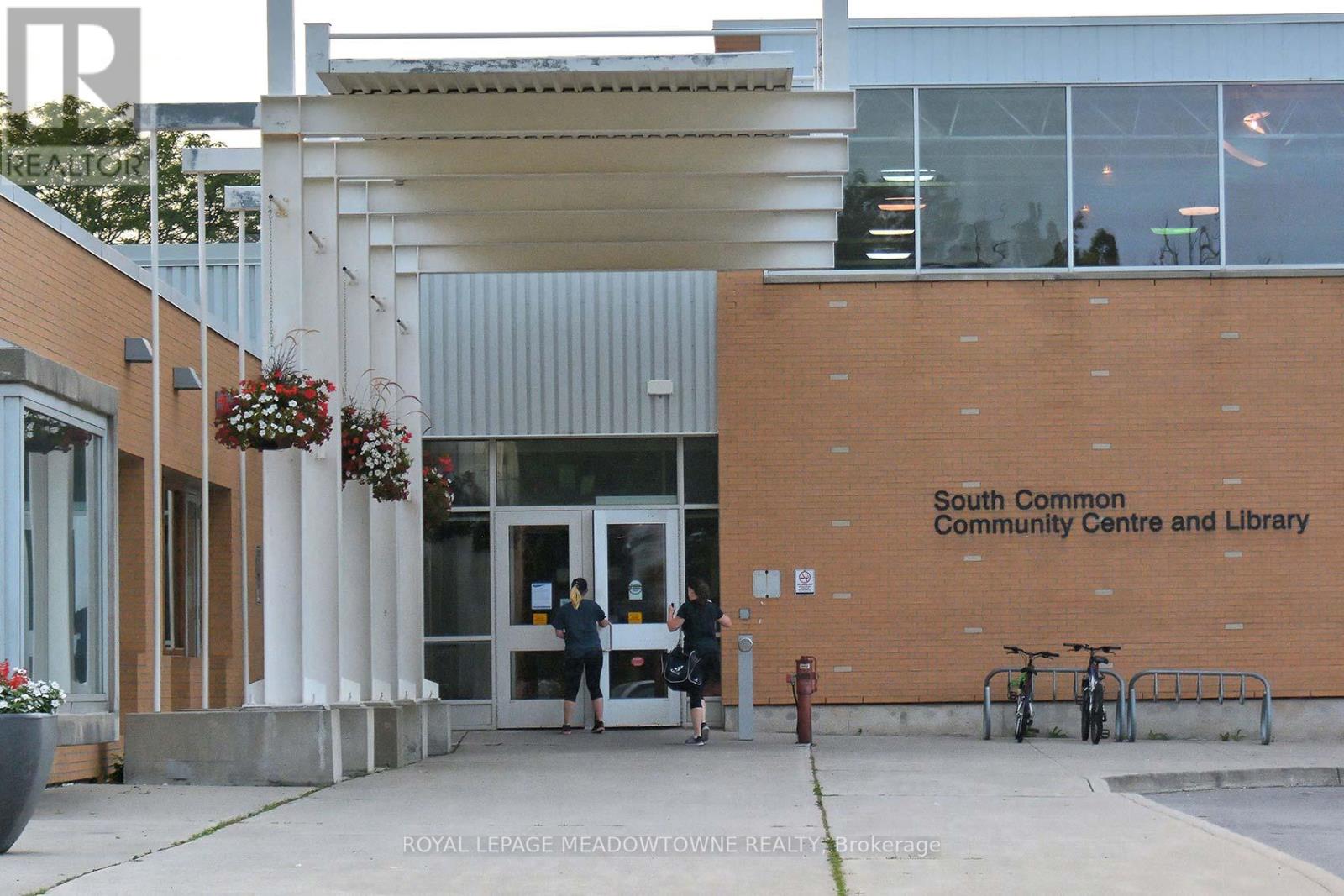 4207 Trapper Crescent, Mississauga, Ontario  L5L 3A7 - Photo 50 - W12536326