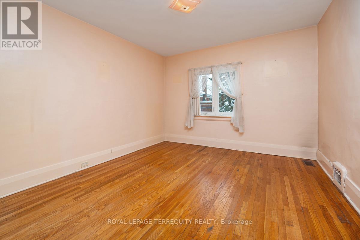 59 Ostend Avenue, Toronto, Ontario  M6S 1L5 - Photo 16 - W12536334