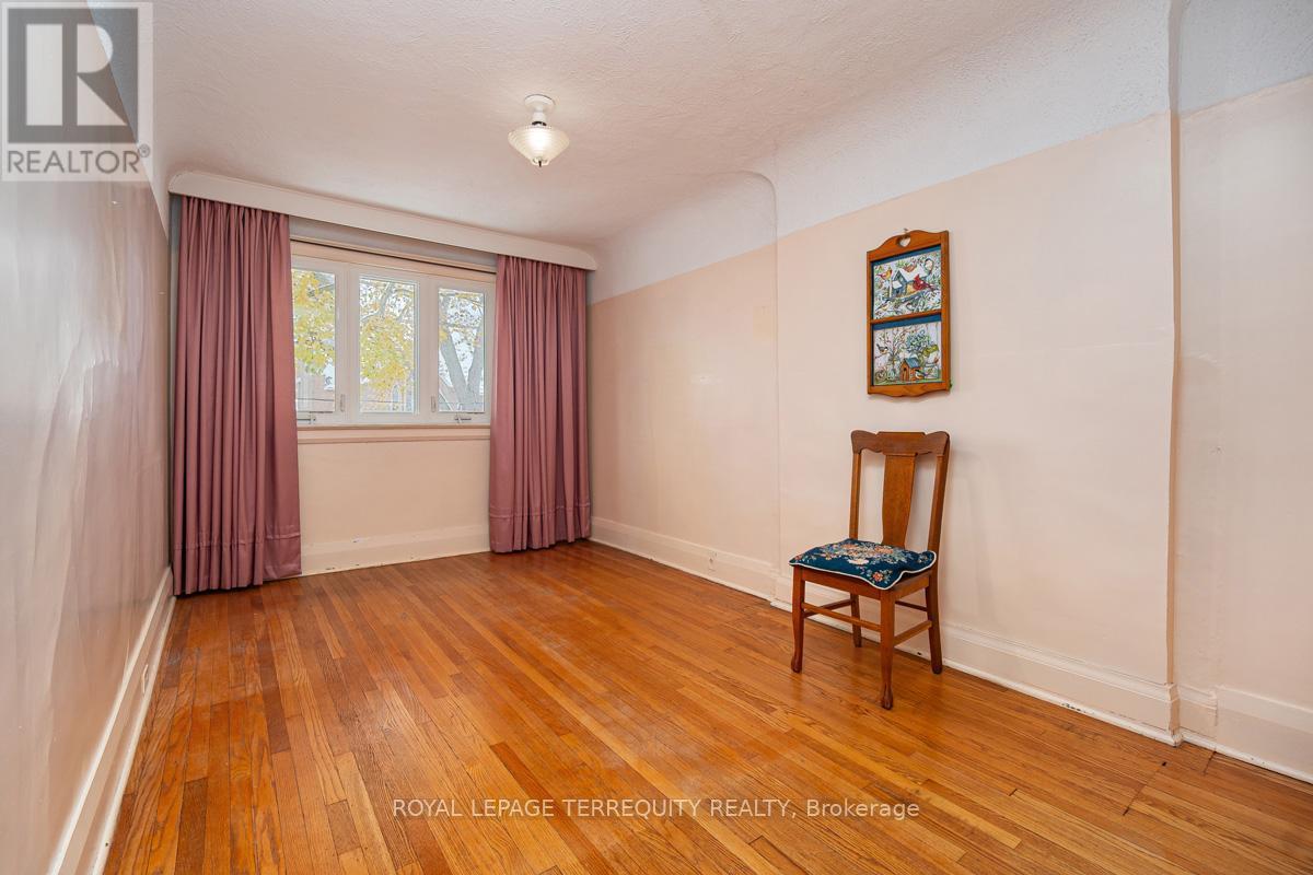 59 Ostend Avenue, Toronto, Ontario  M6S 1L5 - Photo 18 - W12536334