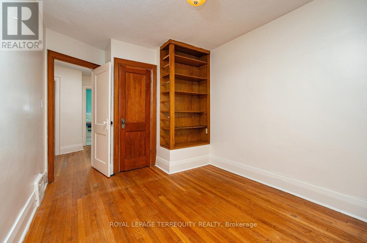 59 Ostend Avenue, Toronto, Ontario  M6S 1L5 - Photo 21 - W12536334