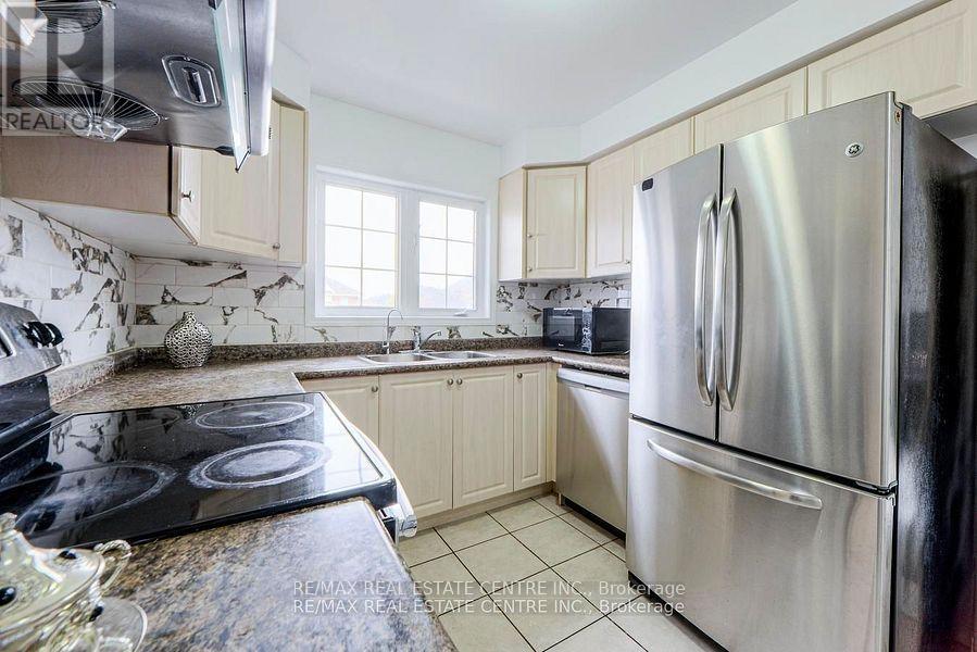 3 - 620 Ferguson Drive, Milton, Ontario  L9T 0M7 - Photo 14 - W12536344