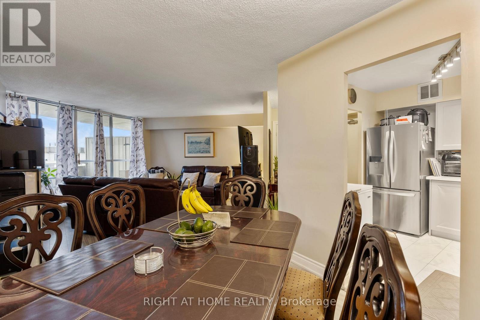 2408 - 330 Dixon Road, Toronto, Ontario  M9R 1S9 - Photo 8 - W12536358