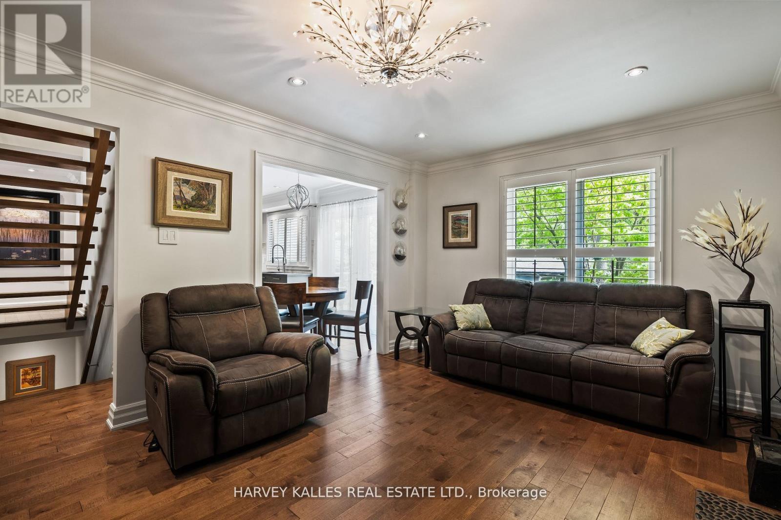 1268 Cermel Drive W, Mississauga, Ontario  L5H 3V4 - Photo 14 - W12536360