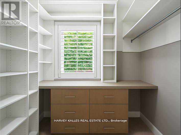 1268 Cermel Drive W, Mississauga, Ontario  L5H 3V4 - Photo 18 - W12536360