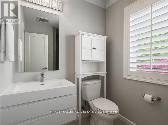 1268 Cermel Drive W, Mississauga, Ontario  L5H 3V4 - Photo 19 - W12536360