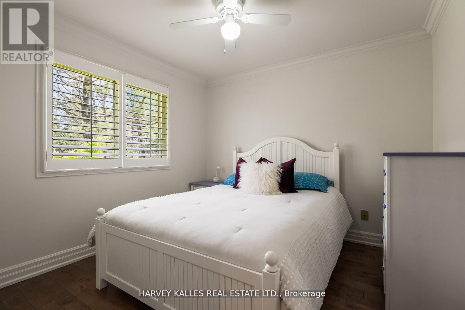 1268 Cermel Drive W, Mississauga, Ontario  L5H 3V4 - Photo 20 - W12536360