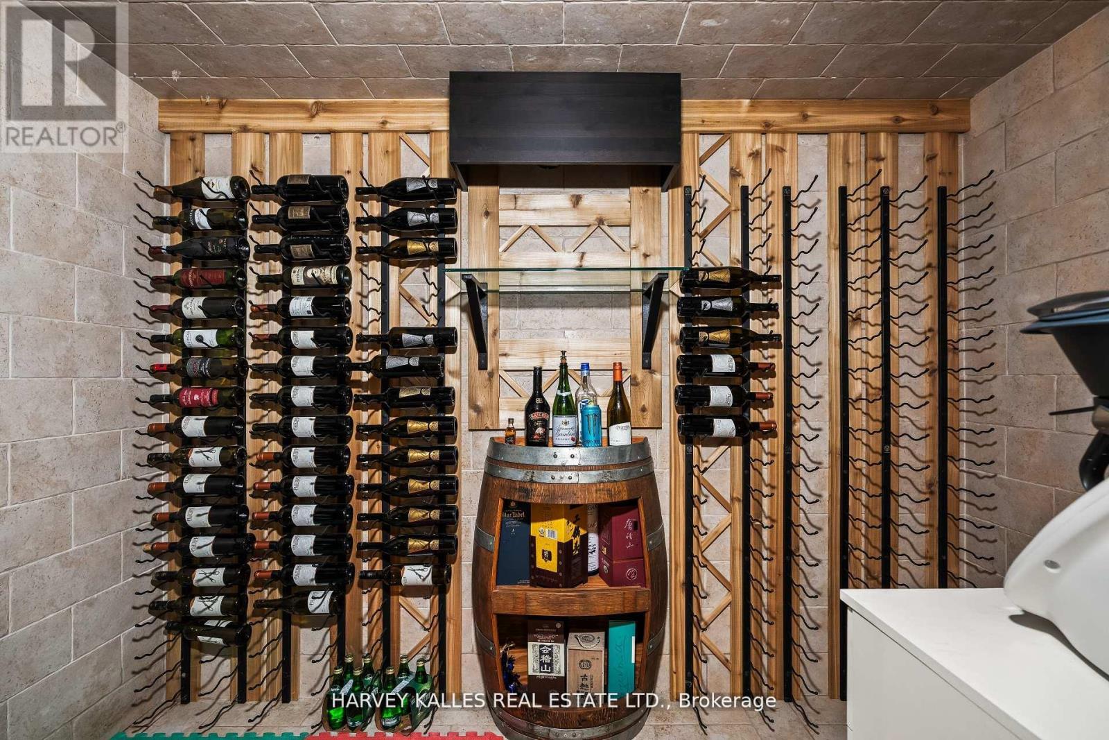 1268 Cermel Drive W, Mississauga, Ontario  L5H 3V4 - Photo 30 - W12536360