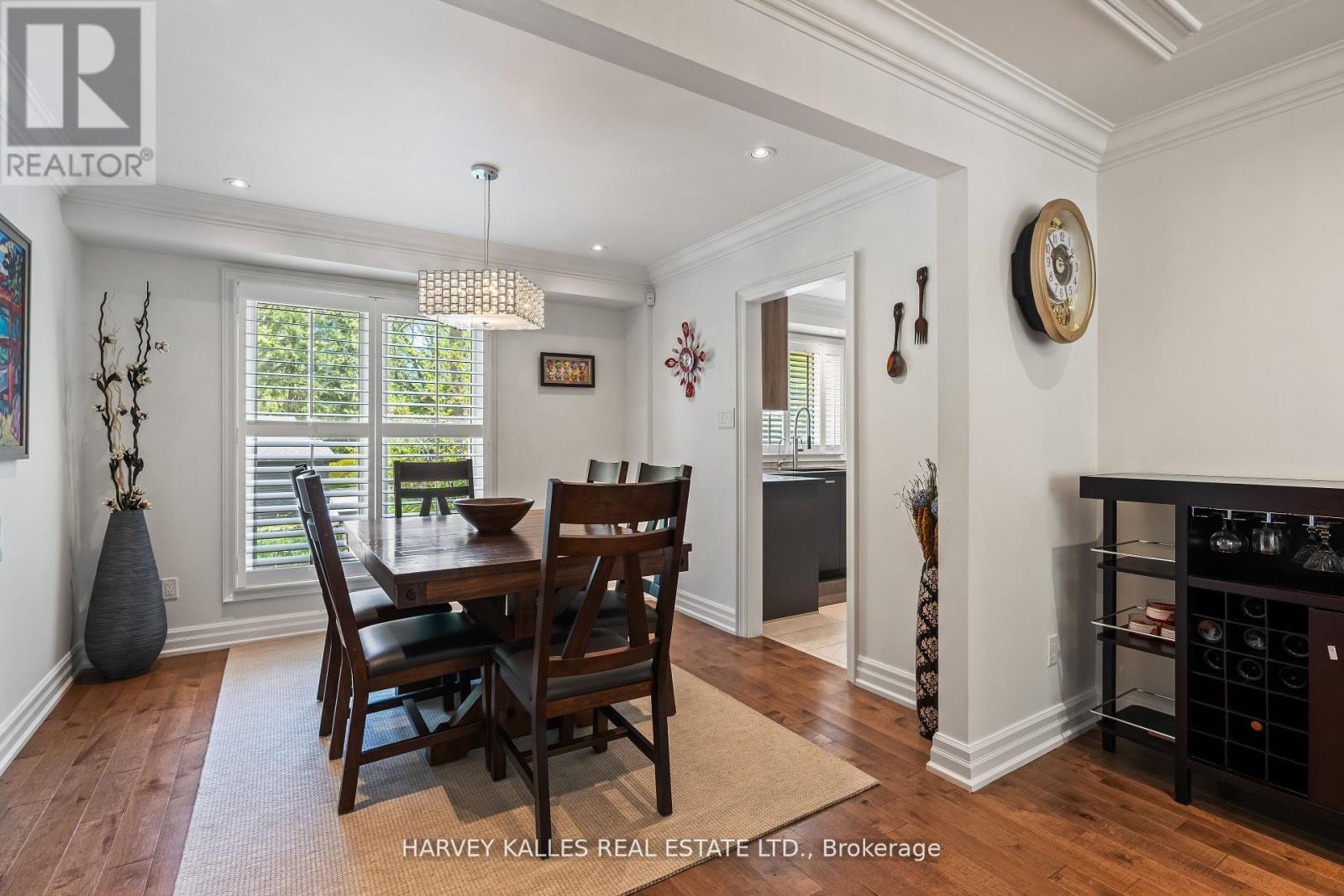 1268 Cermel Drive W, Mississauga, Ontario  L5H 3V4 - Photo 8 - W12536360