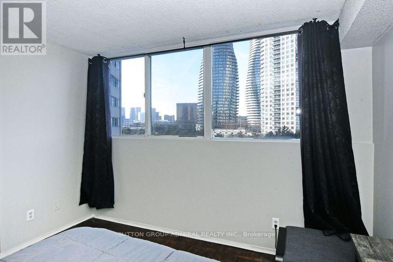 609 - 3700 Kaneff Crescent, Mississauga, Ontario  L5A 4B8 - Photo 21 - W12536362