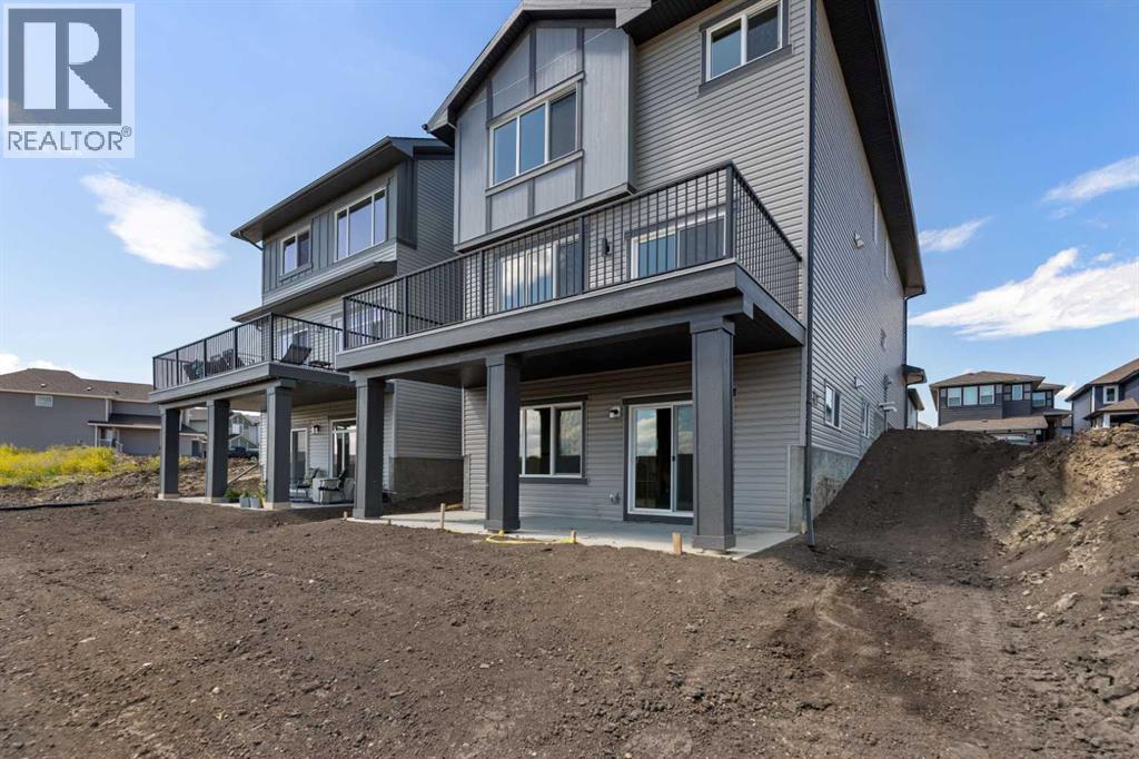 71 Saddlebred Place, Cochrane, Alberta  T4C 3E7 - Photo 2 - A2238697