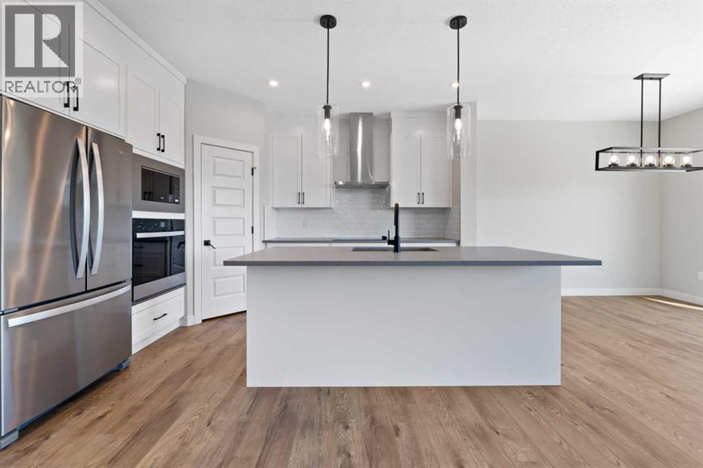 71 Saddlebred Place, Cochrane, Alberta  T4C 3E7 - Photo 4 - A2238697