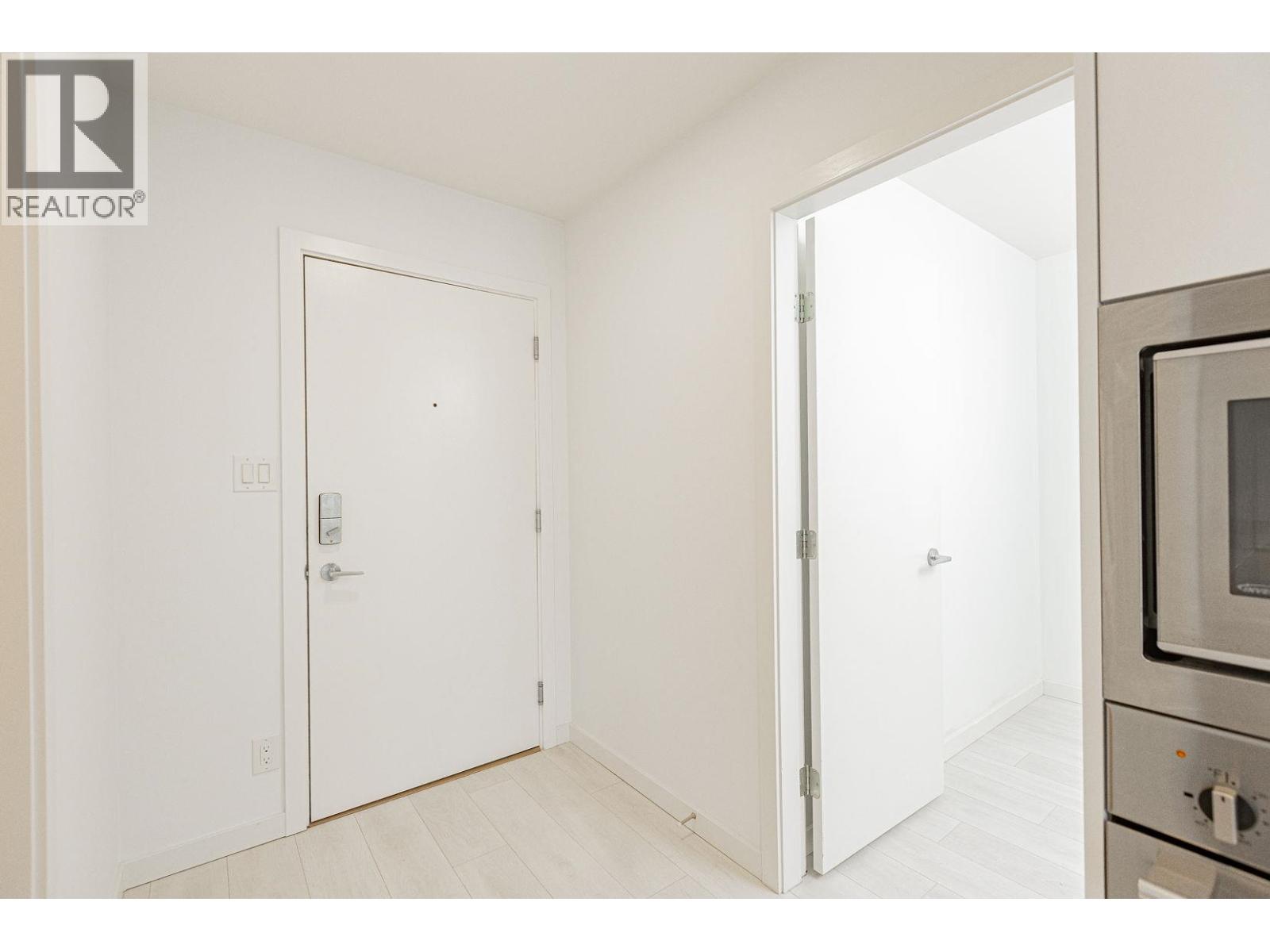 1705 691 North Road Road, Coquitlam, British Columbia V3J 0H9 - Photo 10 - R3066578