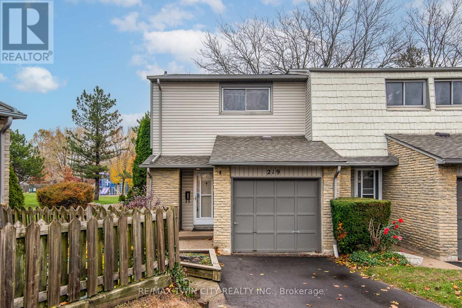 219 DEVERON CRESCENT, London South, Ontario