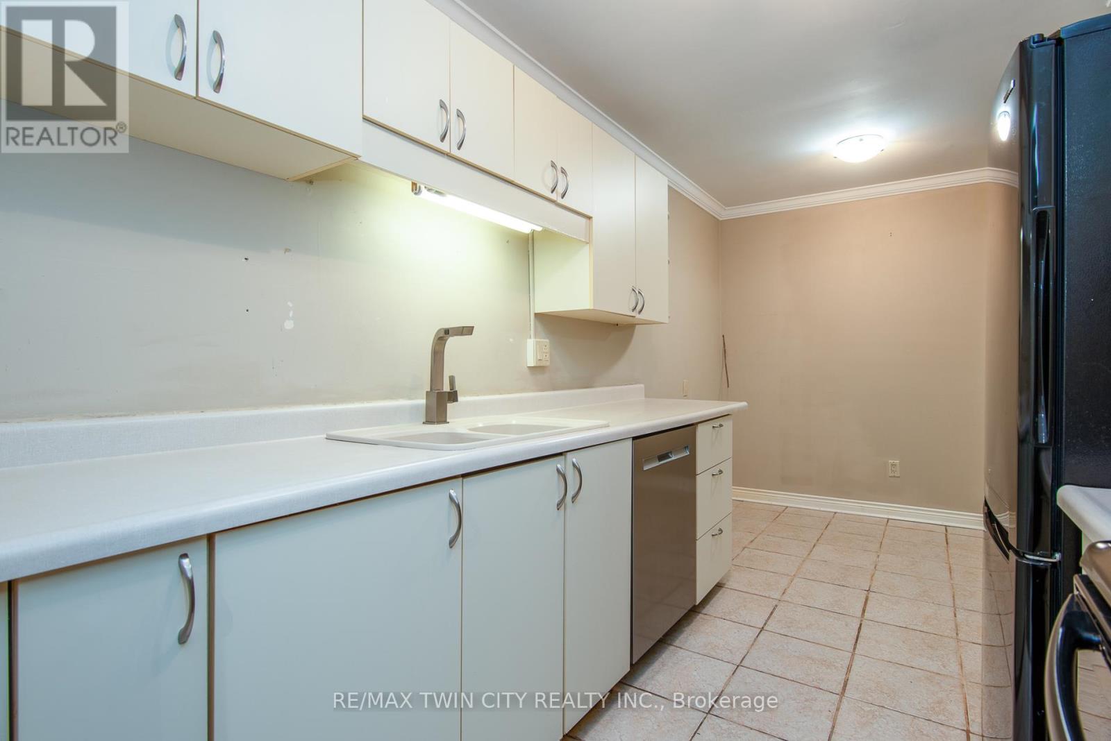 219 Deveron Crescent, London South, Ontario  N5Z 4J7 - Photo 18 - X12536080