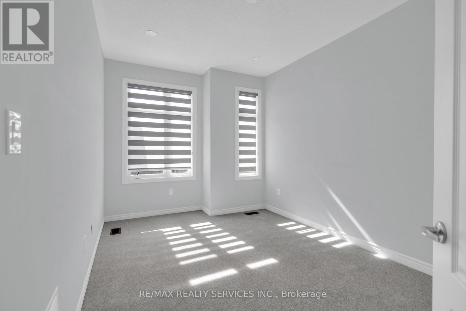 41 Trail Bank Gardens, Hamilton, Ontario  L8B 1Y5 - Photo 22 - X12536122