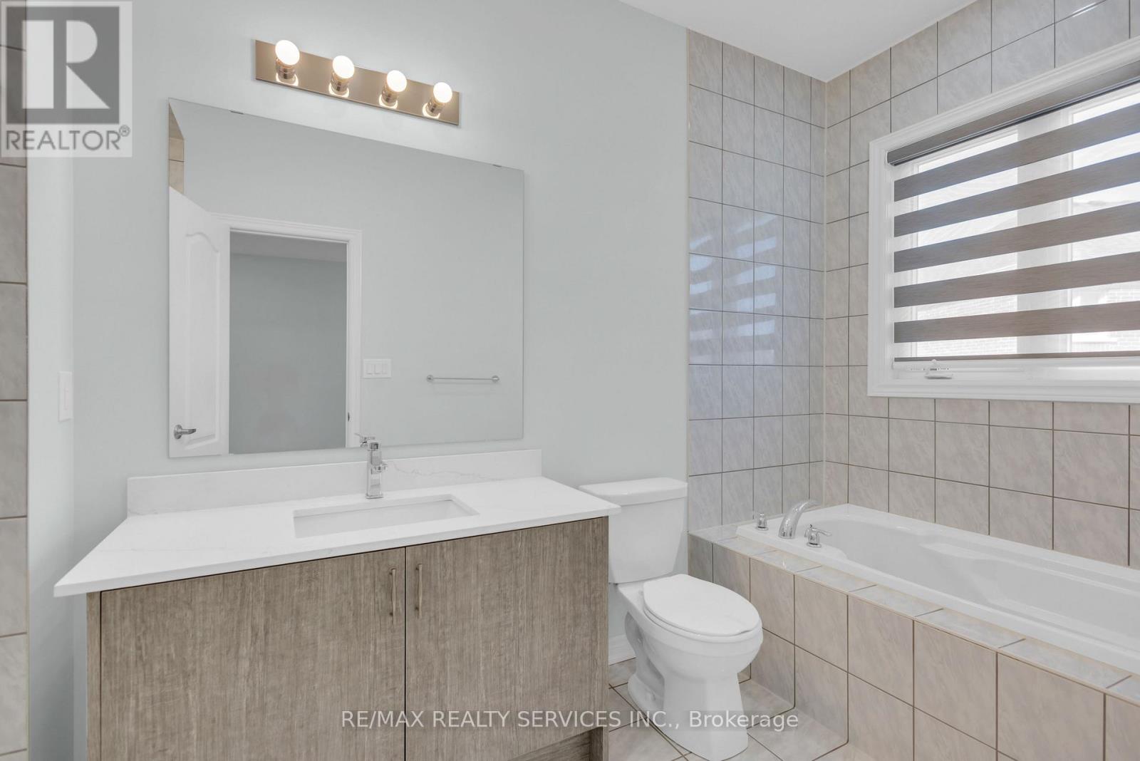 41 Trail Bank Gardens, Hamilton, Ontario  L8B 1Y5 - Photo 27 - X12536122