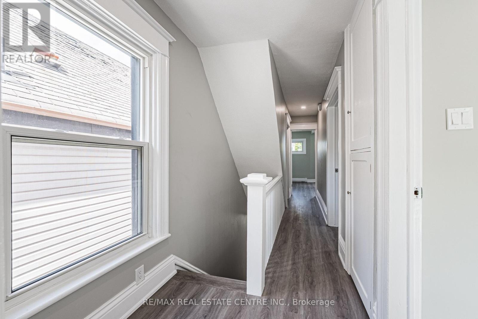 354 Cumberland Avenue, Hamilton, Ontario  L8M 2A2 - Photo 16 - X12536126