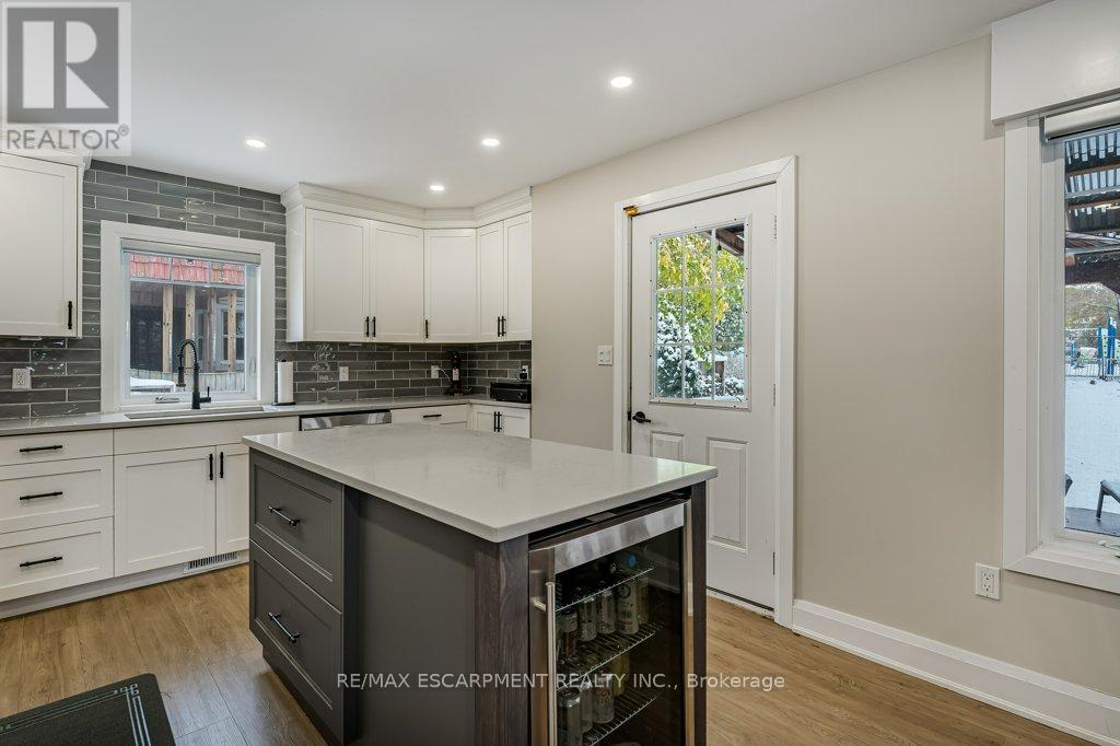 4274 William Street, Lincoln, Ontario  L0R 1B0 - Photo 13 - X12536248