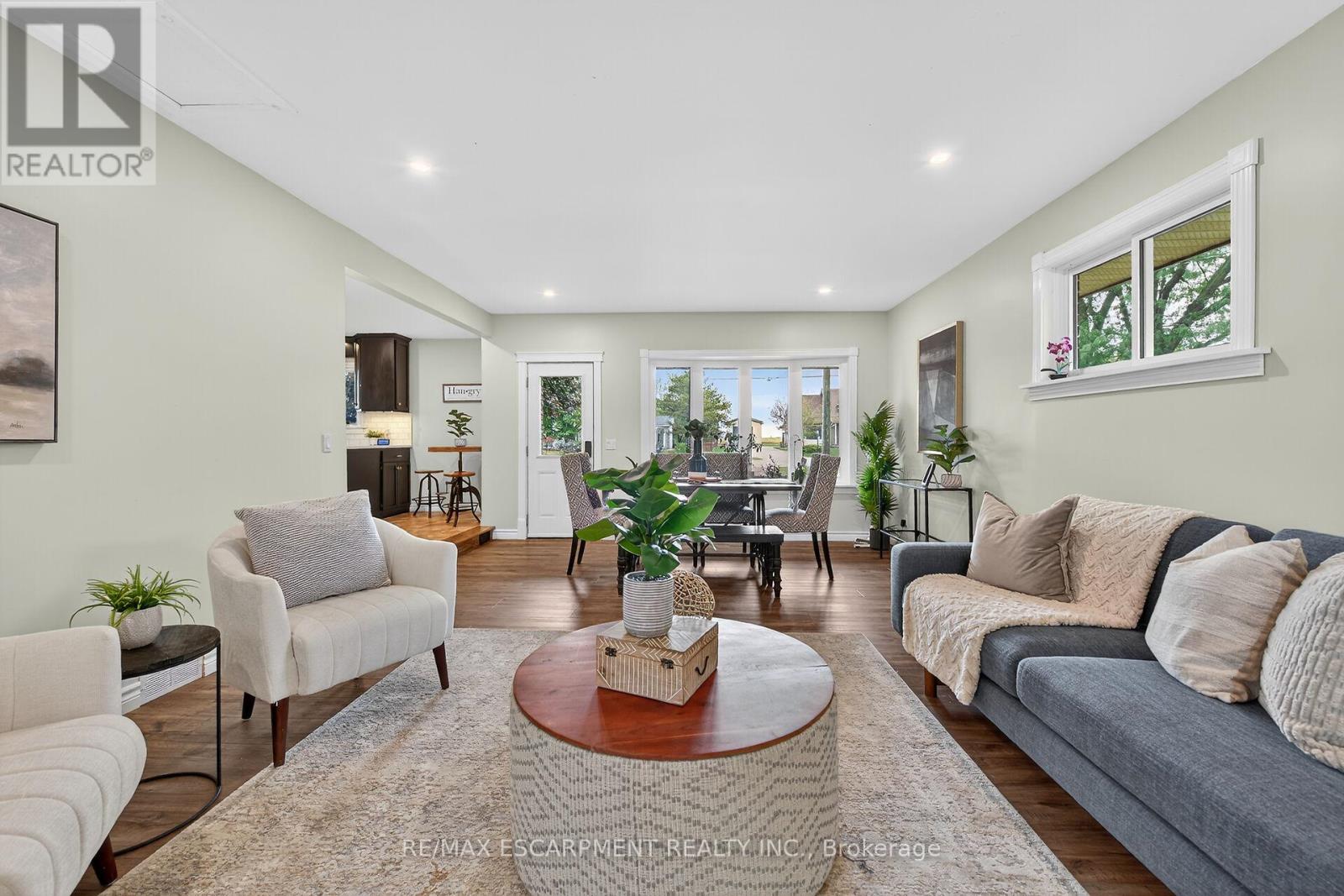 49 Erie Avenue N, Haldimand, Ontario  N0A 1G0 - Photo 16 - X12536256