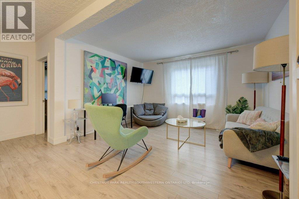 46 Cherry Street, Kitchener, Ontario  N2G 2C6 - Photo 23 - X12536366