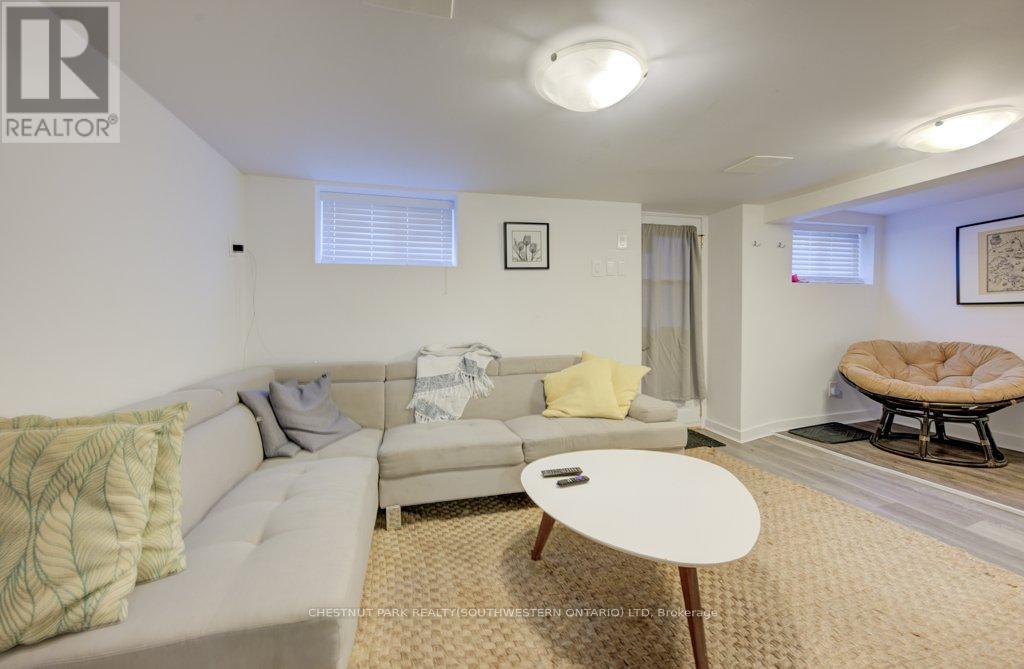 46 Cherry Street, Kitchener, Ontario  N2G 2C6 - Photo 33 - X12536366