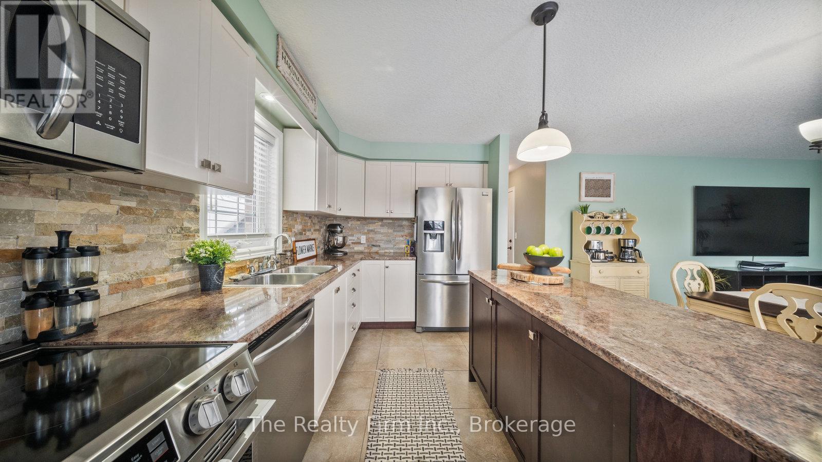 426 Champlain Avenue, Woodstock, Ontario  N4V 0B3 - Photo 13 - X12536458