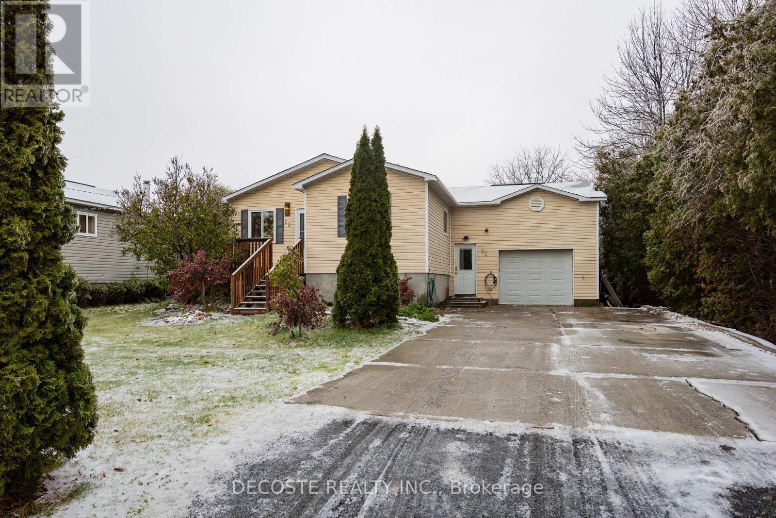 23 Wood Street, South Glengarry, Ontario  K0C 1N0 - Photo 2 - X12536434