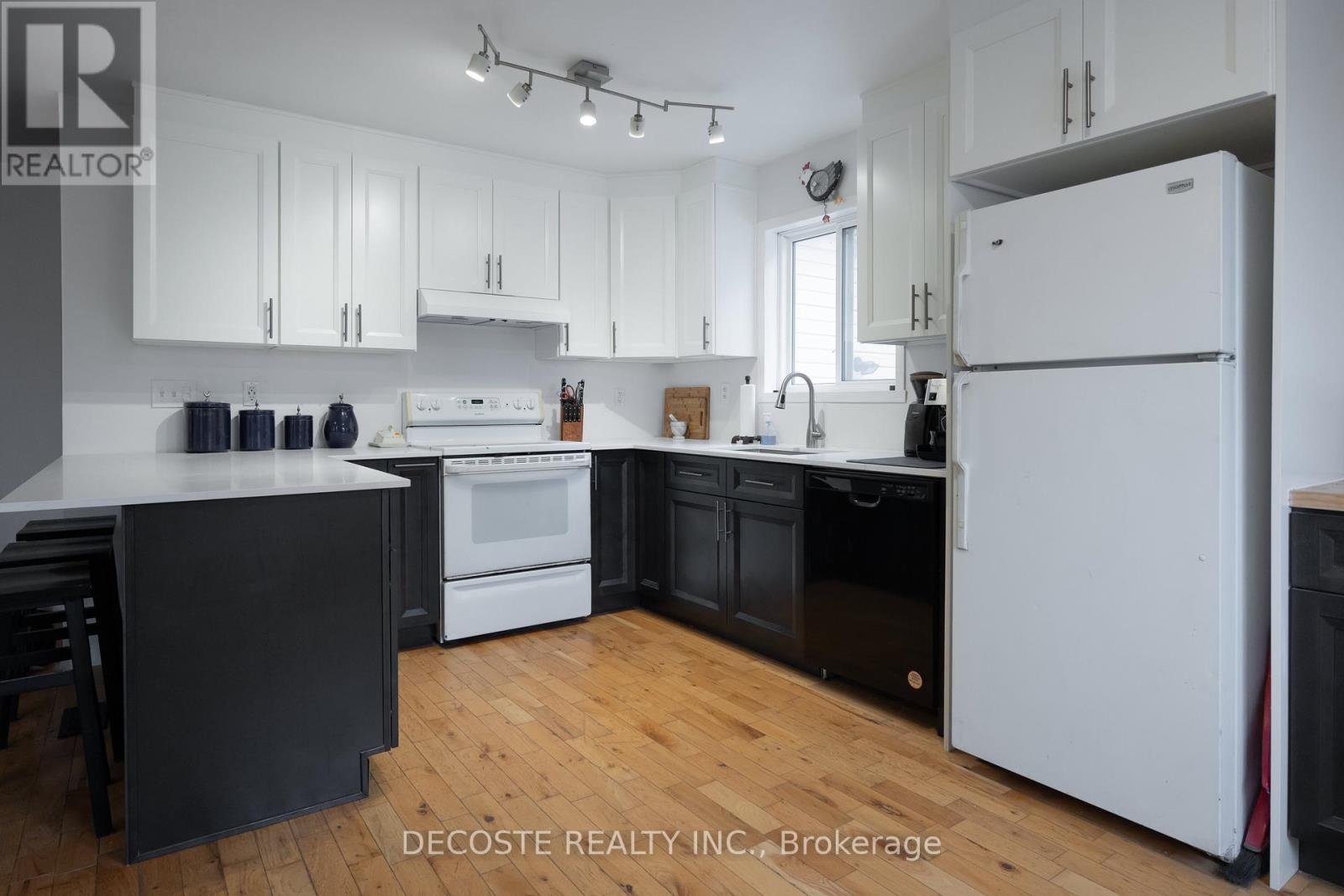 23 Wood Street, South Glengarry, Ontario  K0C 1N0 - Photo 5 - X12536434