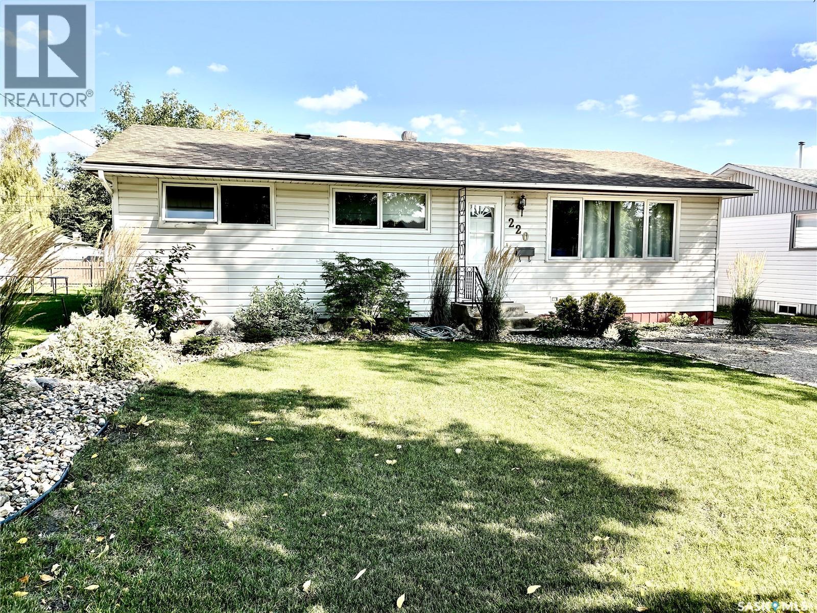 220 6th Street, Humboldt, Saskatchewan  S0K 2A0 - Photo 35 - SK023840