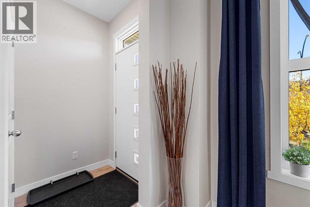 68 Carrington Boulevard Nw, Calgary, Alberta  T3P 1K8 - Photo 4 - A2264453