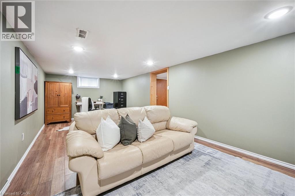 36 Englewood Place, Kitchener, Ontario  N2H 4S6 - Photo 23 - 40785512