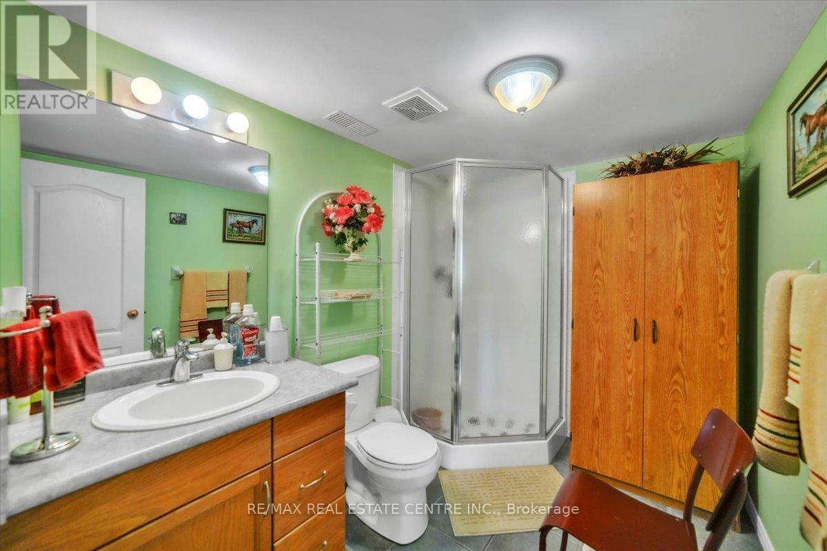 35 Cameron Court, Orangeville, Ontario  L9W 5G8 - Photo 27 - W12307766