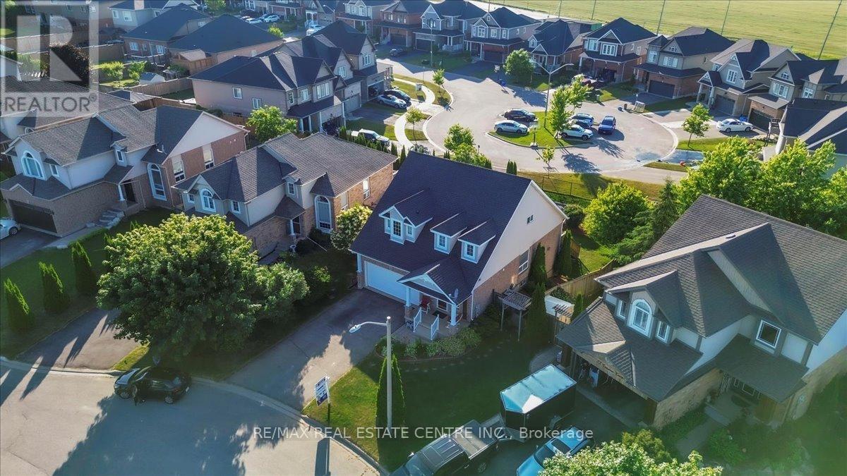 35 Cameron Court, Orangeville, Ontario  L9W 5G8 - Photo 37 - W12307766