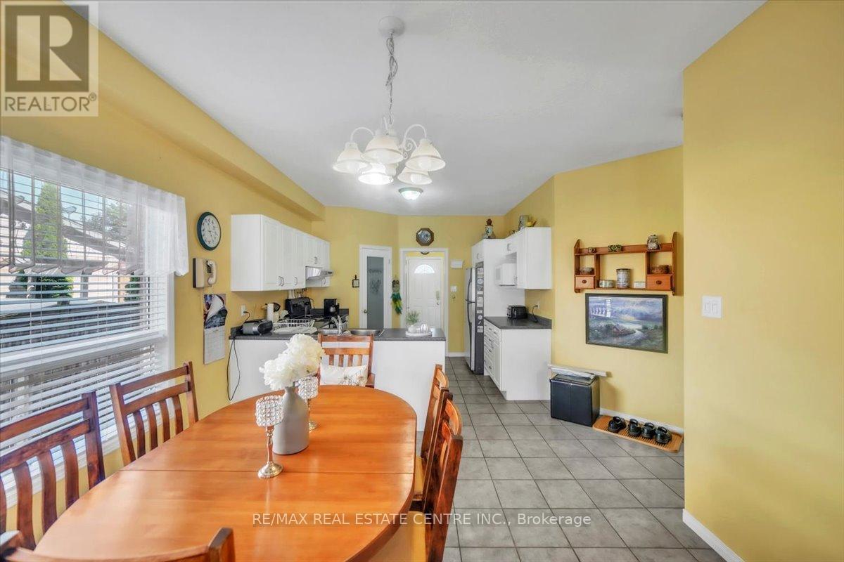 35 Cameron Court, Orangeville, Ontario  L9W 5G8 - Photo 8 - W12307766