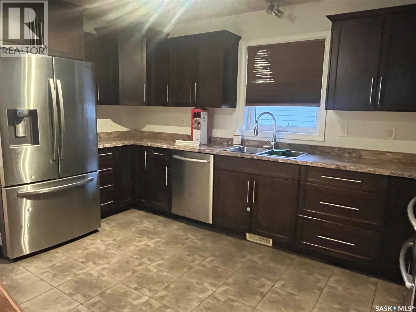 439 Henick Crescent, Saskatoon, Saskatchewan  S7R 0J4 - Photo 13 - SK023851