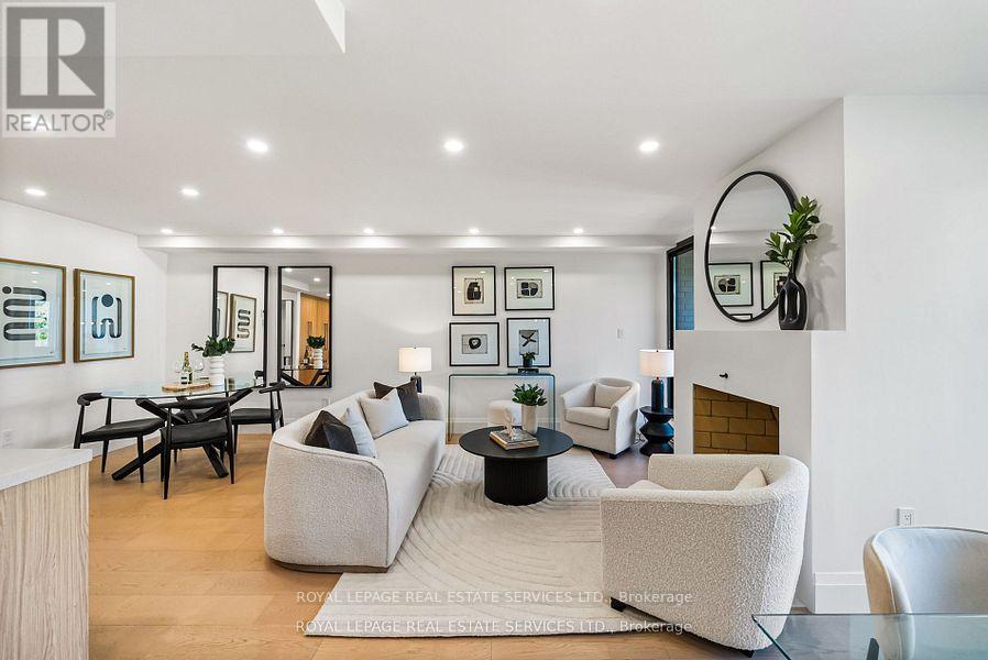 402 - 349 St Clair Avenue W, Toronto, Ontario  M5P 1M3 - Photo 14 - C12536392