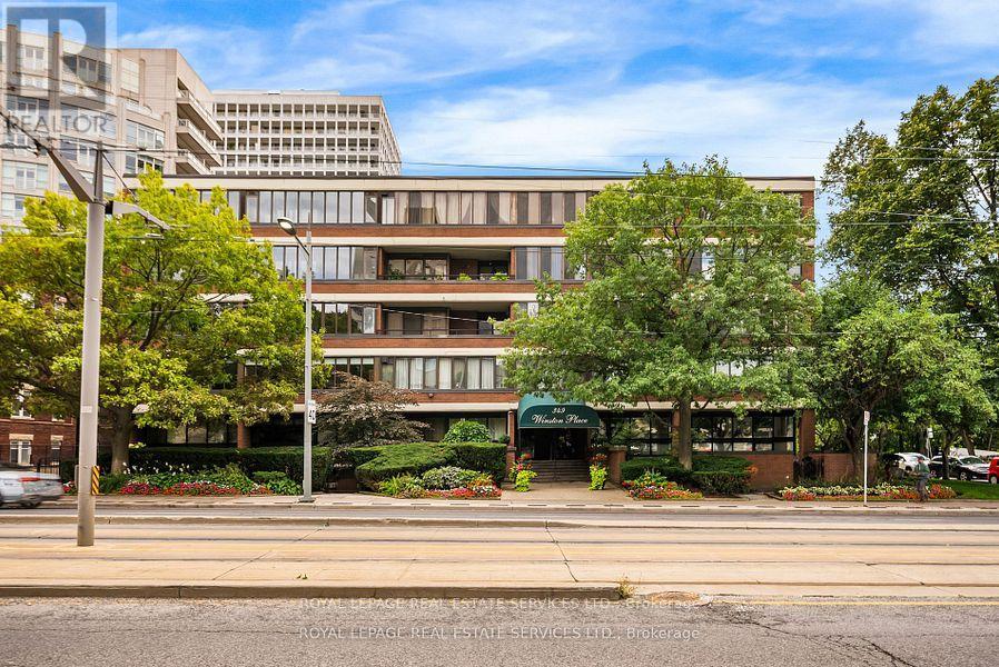 402 - 349 St Clair Avenue W, Toronto, Ontario  M5P 1M3 - Photo 30 - C12536392