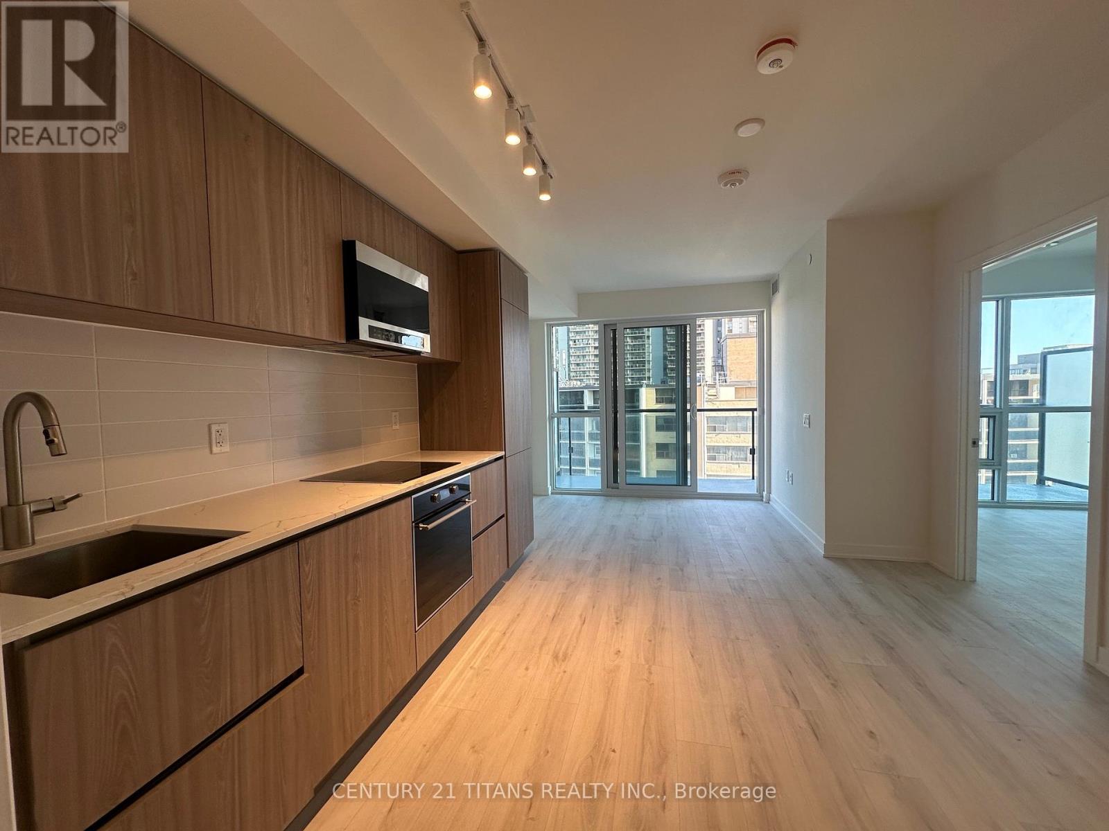 1001 - 120 Broadway Avenue, Toronto, Ontario  M4P 0E9 - Photo 2 - C12536406