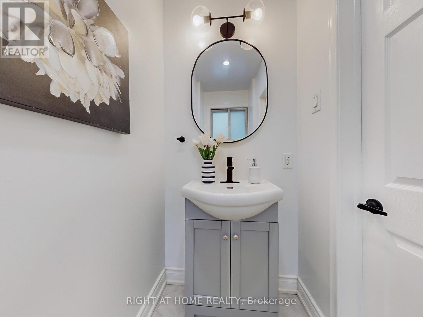 19 Shaughnessy Boulevard, Toronto, Ontario  M2J 1H4 - Photo 17 - C12536506