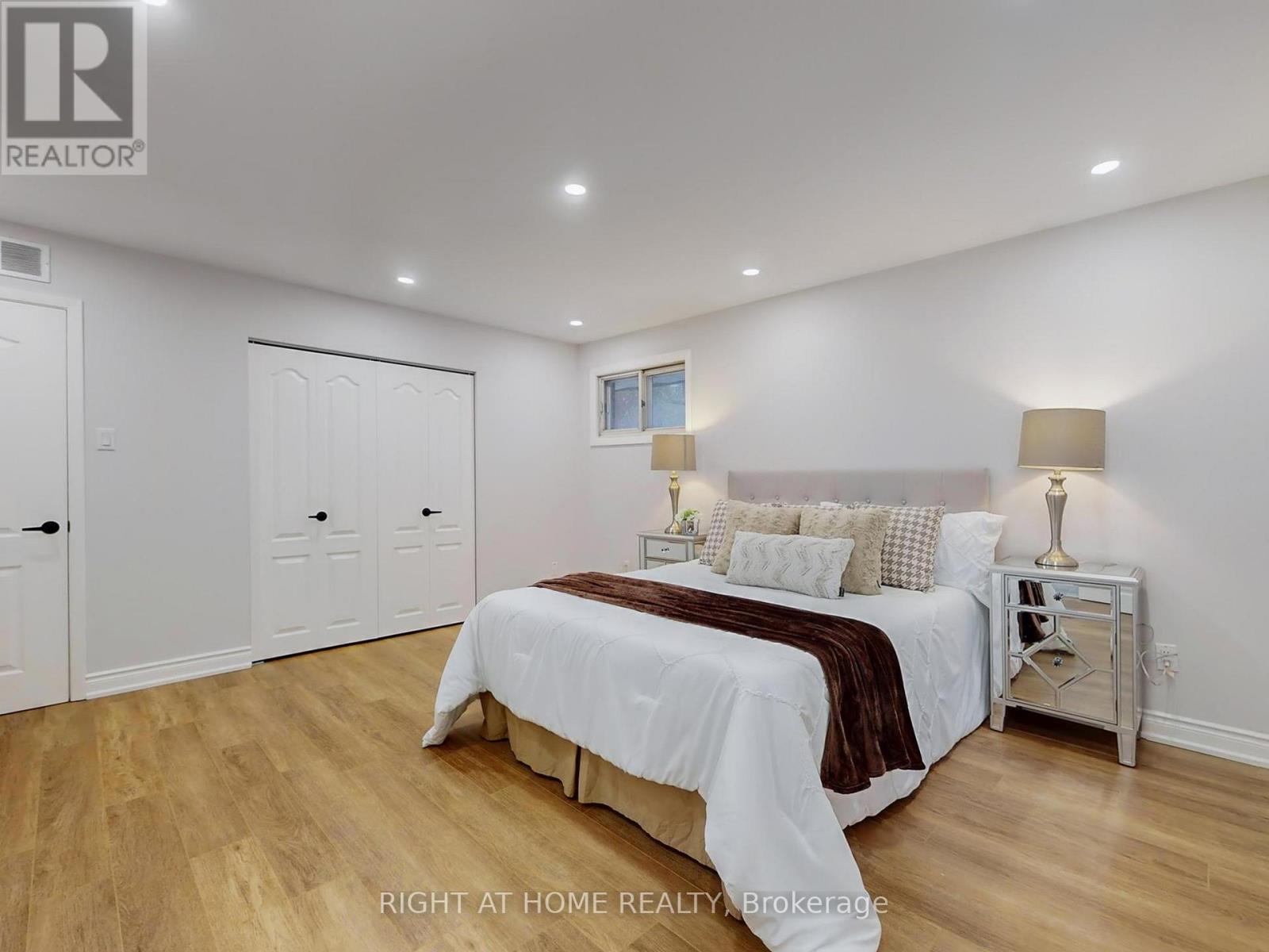 19 Shaughnessy Boulevard, Toronto, Ontario  M2J 1H4 - Photo 19 - C12536506