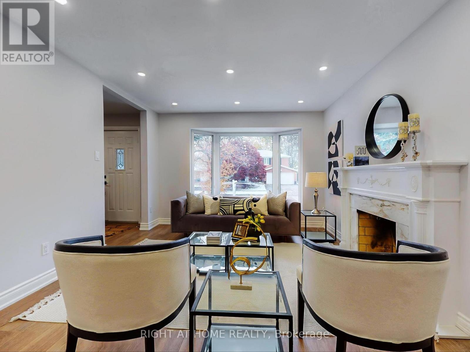 19 Shaughnessy Boulevard, Toronto, Ontario  M2J 1H4 - Photo 2 - C12536506