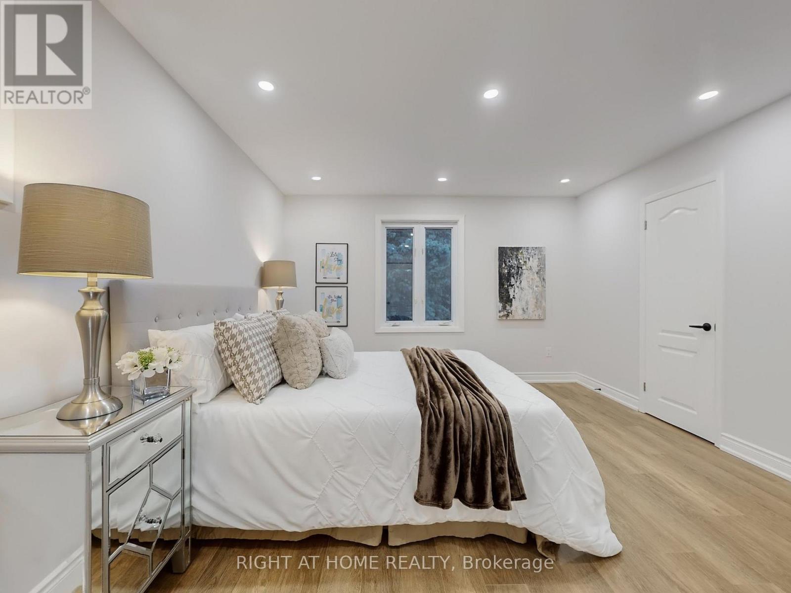 19 Shaughnessy Boulevard, Toronto, Ontario  M2J 1H4 - Photo 20 - C12536506