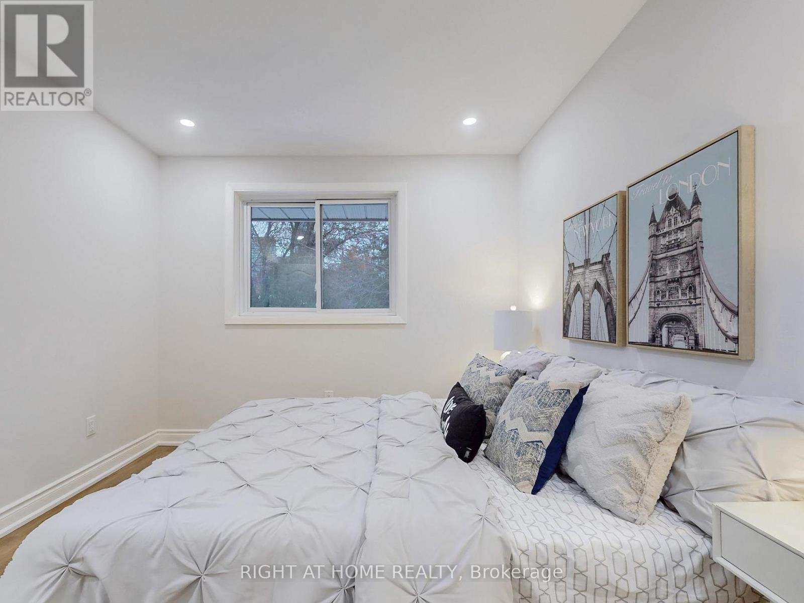19 Shaughnessy Boulevard, Toronto, Ontario  M2J 1H4 - Photo 23 - C12536506
