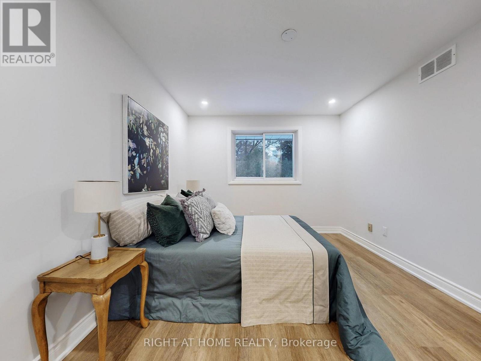 19 Shaughnessy Boulevard, Toronto, Ontario  M2J 1H4 - Photo 24 - C12536506