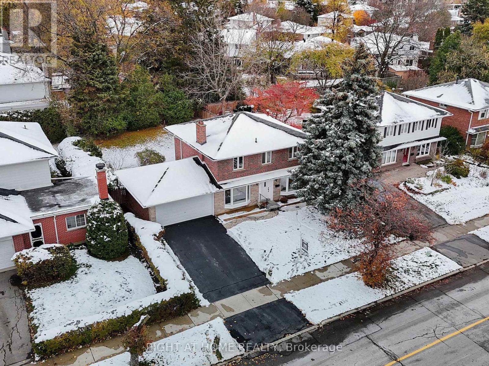 19 Shaughnessy Boulevard, Toronto, Ontario  M2J 1H4 - Photo 48 - C12536506