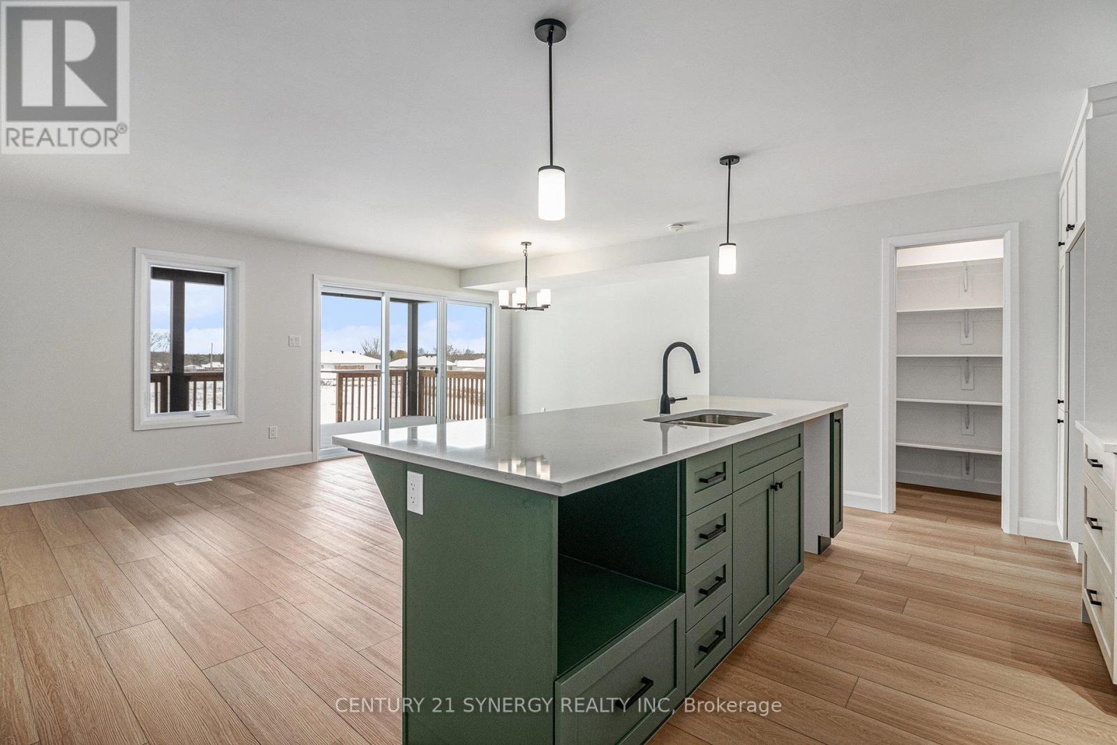 85 Villeneuve Street, North Stormont, Ontario K0C 1W0 - Photo 9 - X12297915