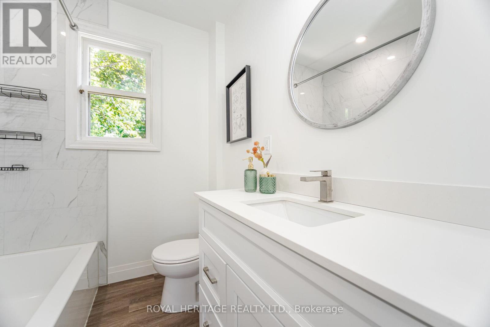 241 Marquette Avenue, Oshawa, Ontario  L1J 1W3 - Photo 13 - E12536620