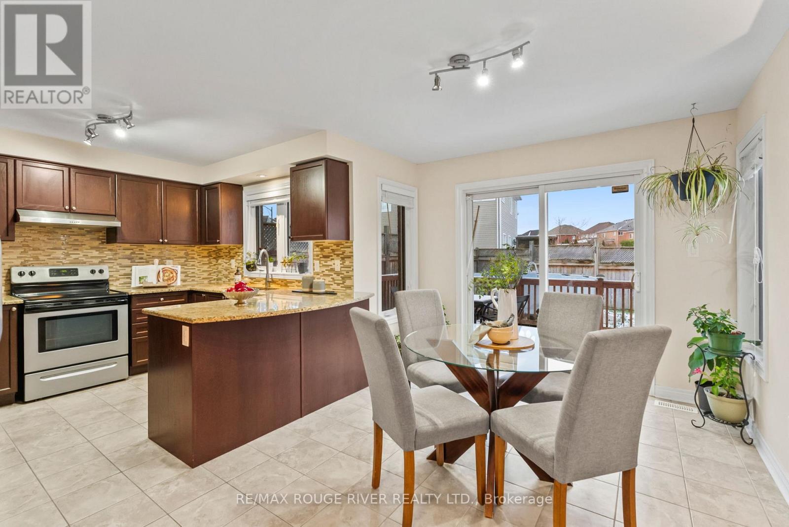 1268 Salmers Drive, Oshawa, Ontario  L1K 0R6 - Photo 14 - E12536760