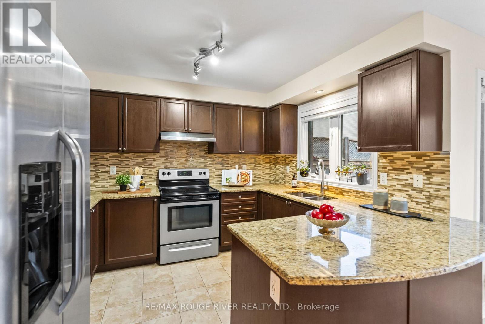 1268 Salmers Drive, Oshawa, Ontario  L1K 0R6 - Photo 16 - E12536760