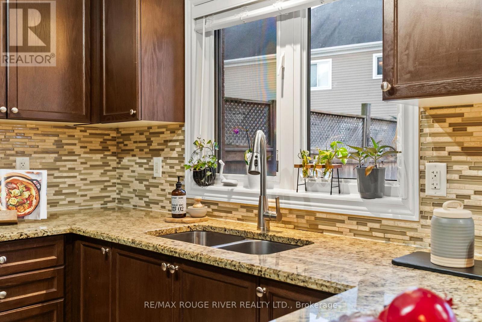 1268 Salmers Drive, Oshawa, Ontario  L1K 0R6 - Photo 18 - E12536760